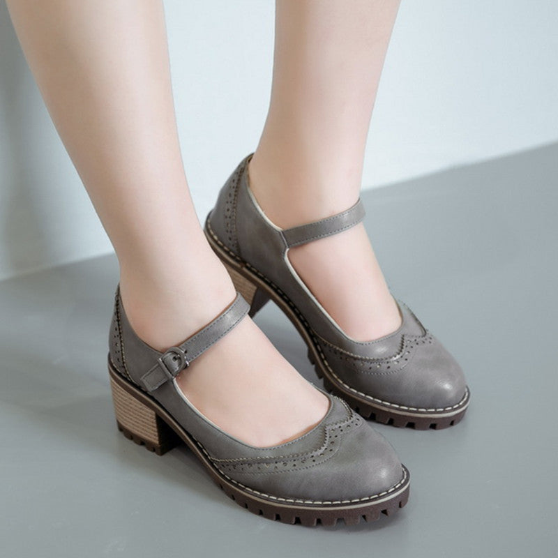 Women's Block Heel Shoe – Rounded Toe Low-Cut