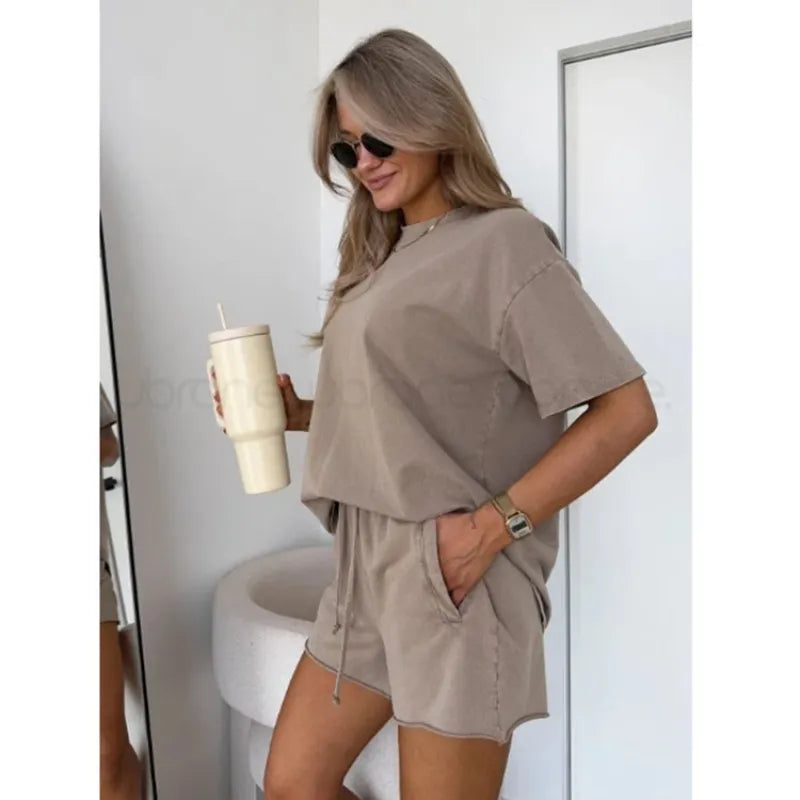 Women's Two-Piece Lounge Set – Relaxed Straight Cut