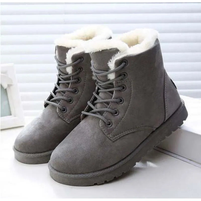 Women's Lace-Up Ankle Boot – Plush Lined Flat Heel