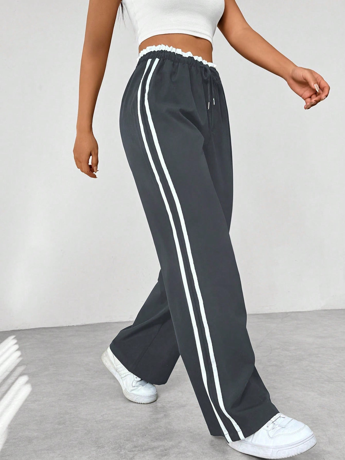 Women's Wide-Leg Jogger Pants – Side Stripe Detail