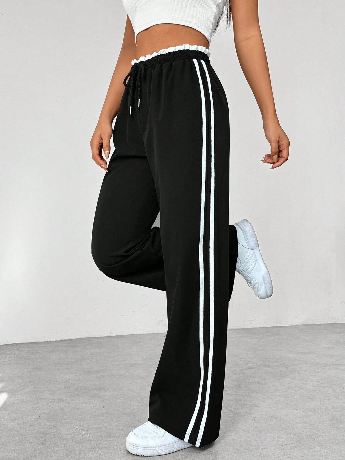 Women's Wide-Leg Jogger Pants – Side Stripe Detail