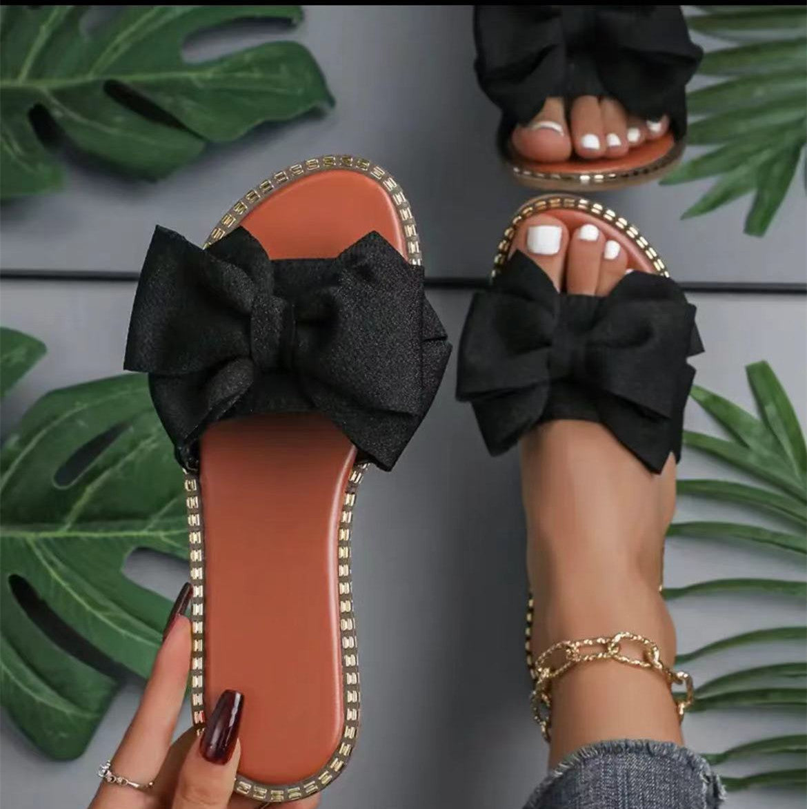 Women's Flat Mule Sandals – Bow Toe Band