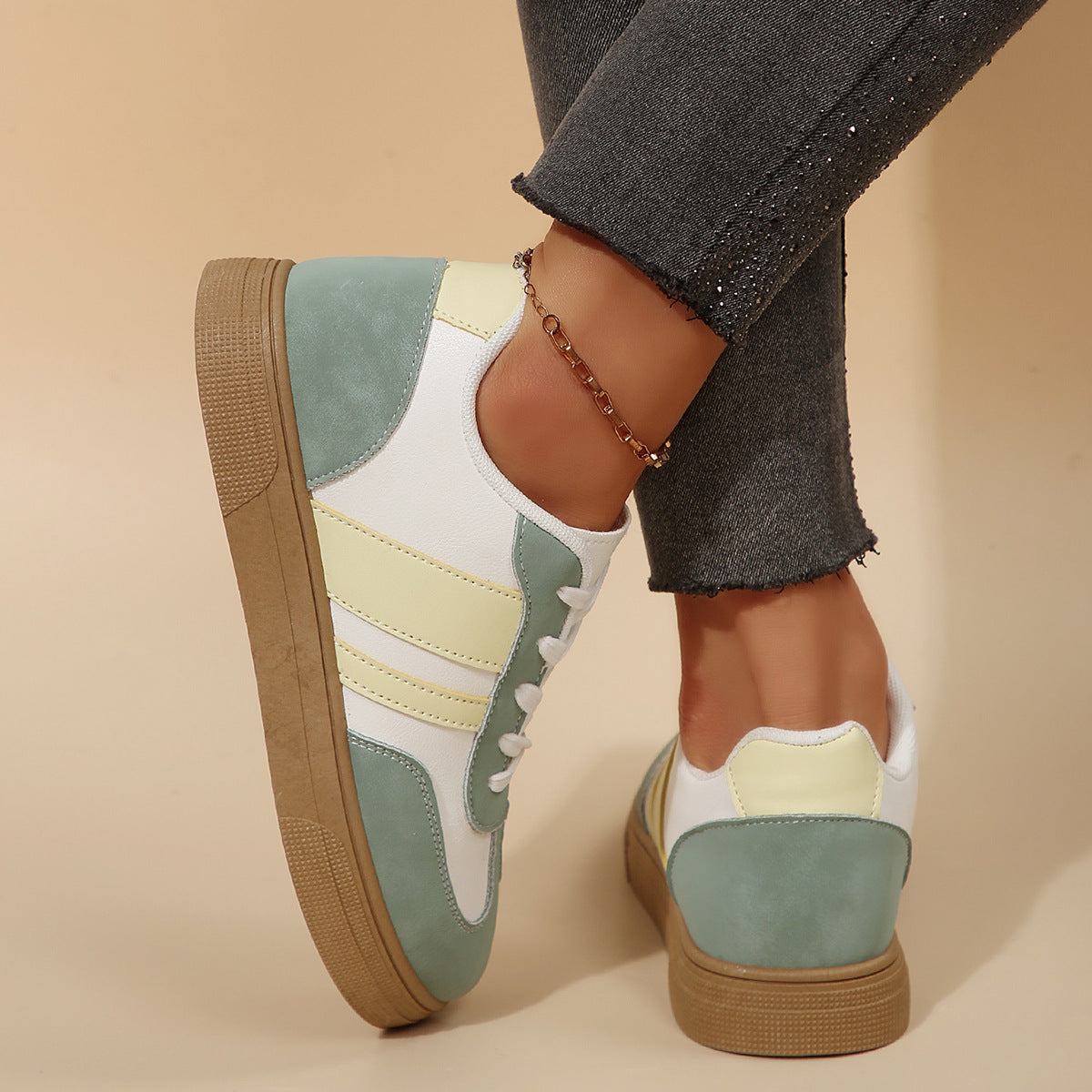 Women's Lace-Up Sneakers – Retro Colorblock Low-Top