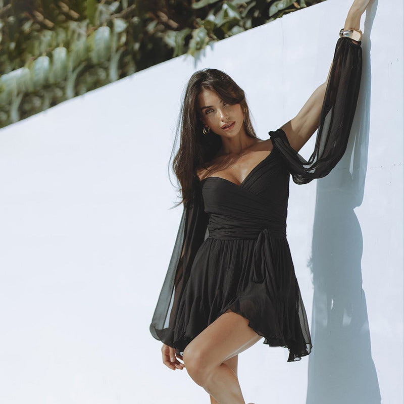 Women's Mini Dress – Sweetheart Neck Billow Sleeve