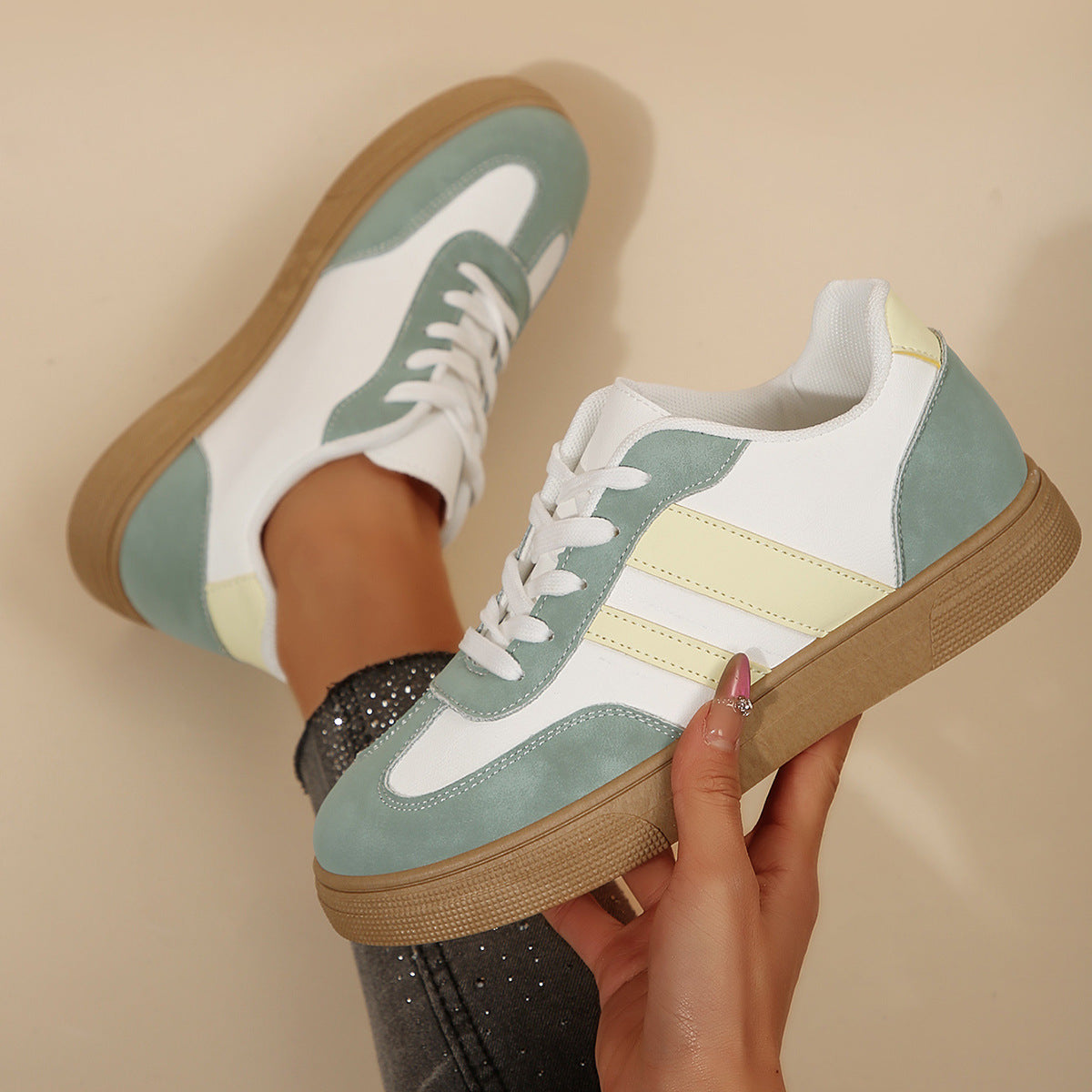Women's Lace-Up Sneakers – Retro Colorblock Low-Top