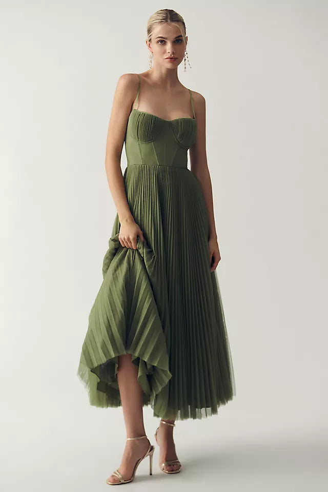 Women's Pleated Maxi Dress – Fitted Sleeveless Bodice