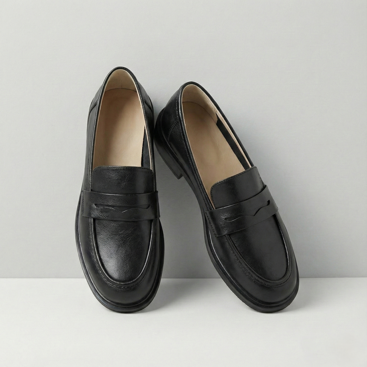 Women's Leather Loafer – Round Toe Stacked Heel