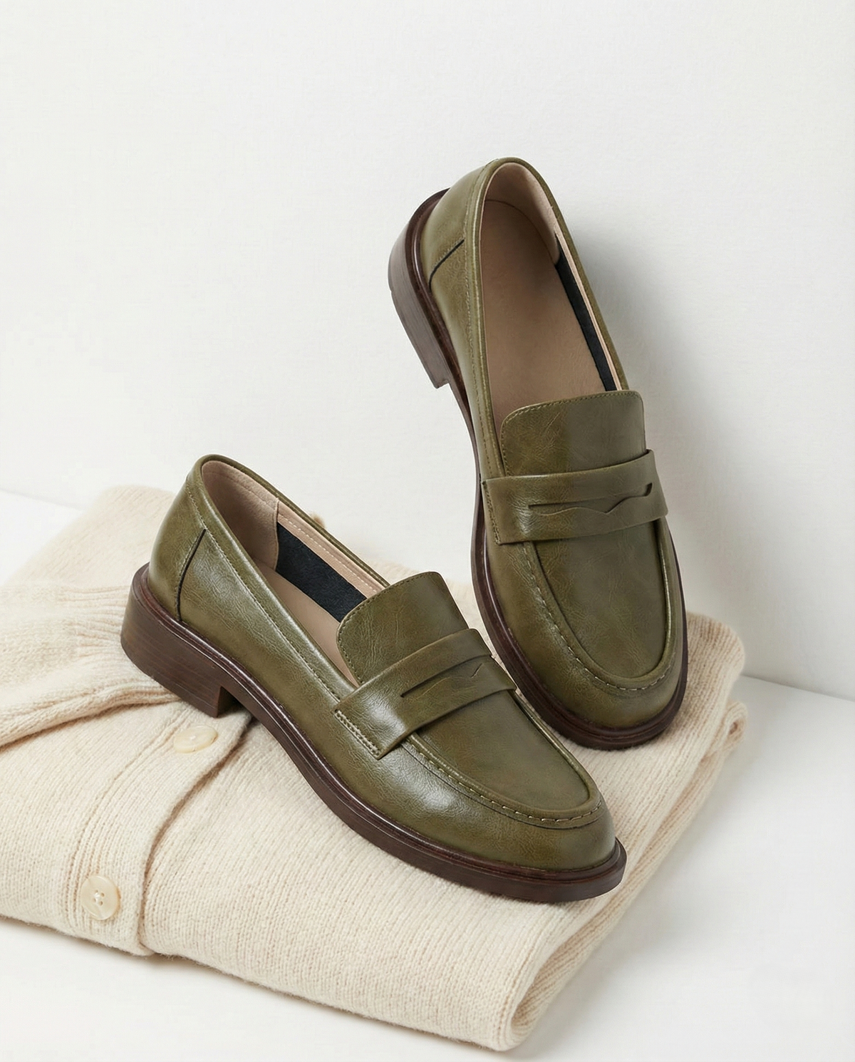Women's Leather Loafer – Round Toe Stacked Heel