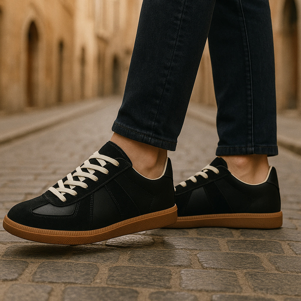 Men's Lace-Up Sneakers – Low-Profile Cushioned Sole