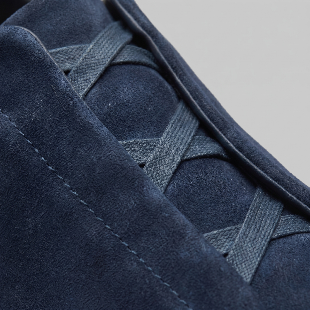 Men's Slip-On Sneaker – Suede-Look Cross Strap