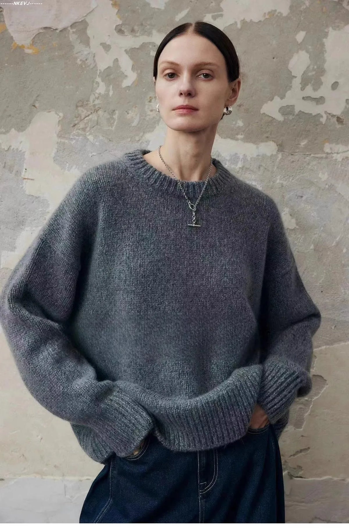 Women's Oversized Knit Sweater – Relaxed Drape Fit