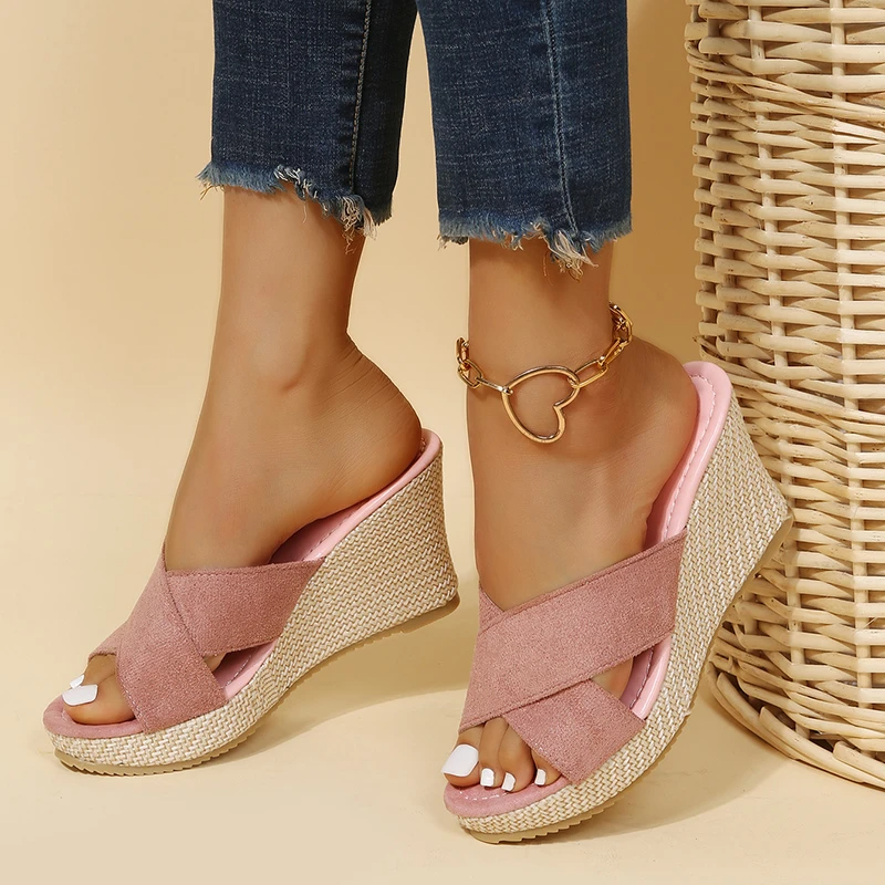 Women's Flat Sandal – Contoured Cushioned Footbed