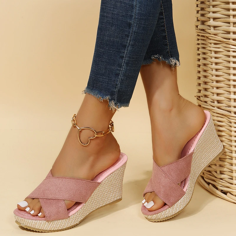Women's Flat Sandal – Contoured Cushioned Footbed