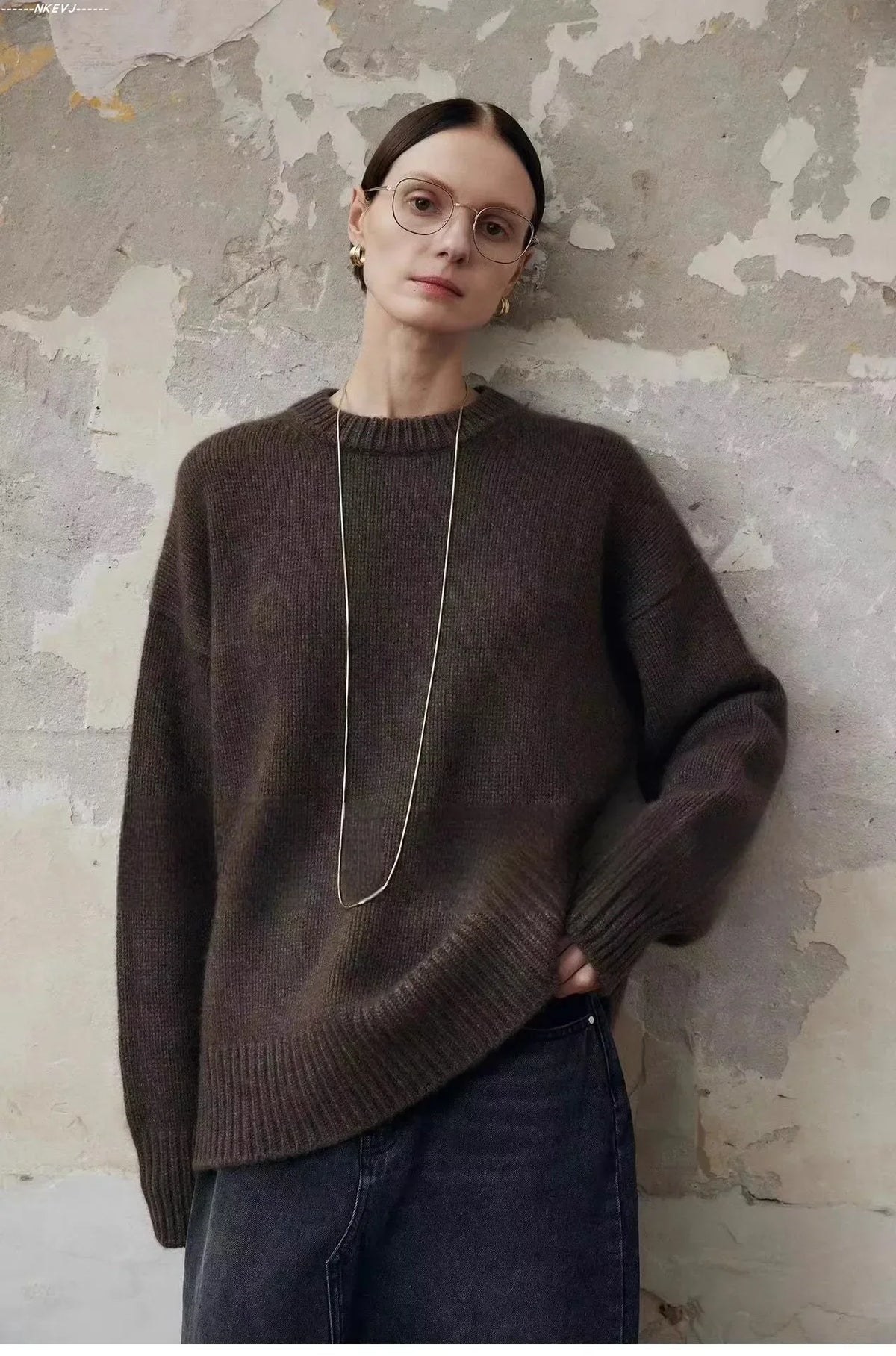 Women's Oversized Knit Sweater – Relaxed Drape Fit