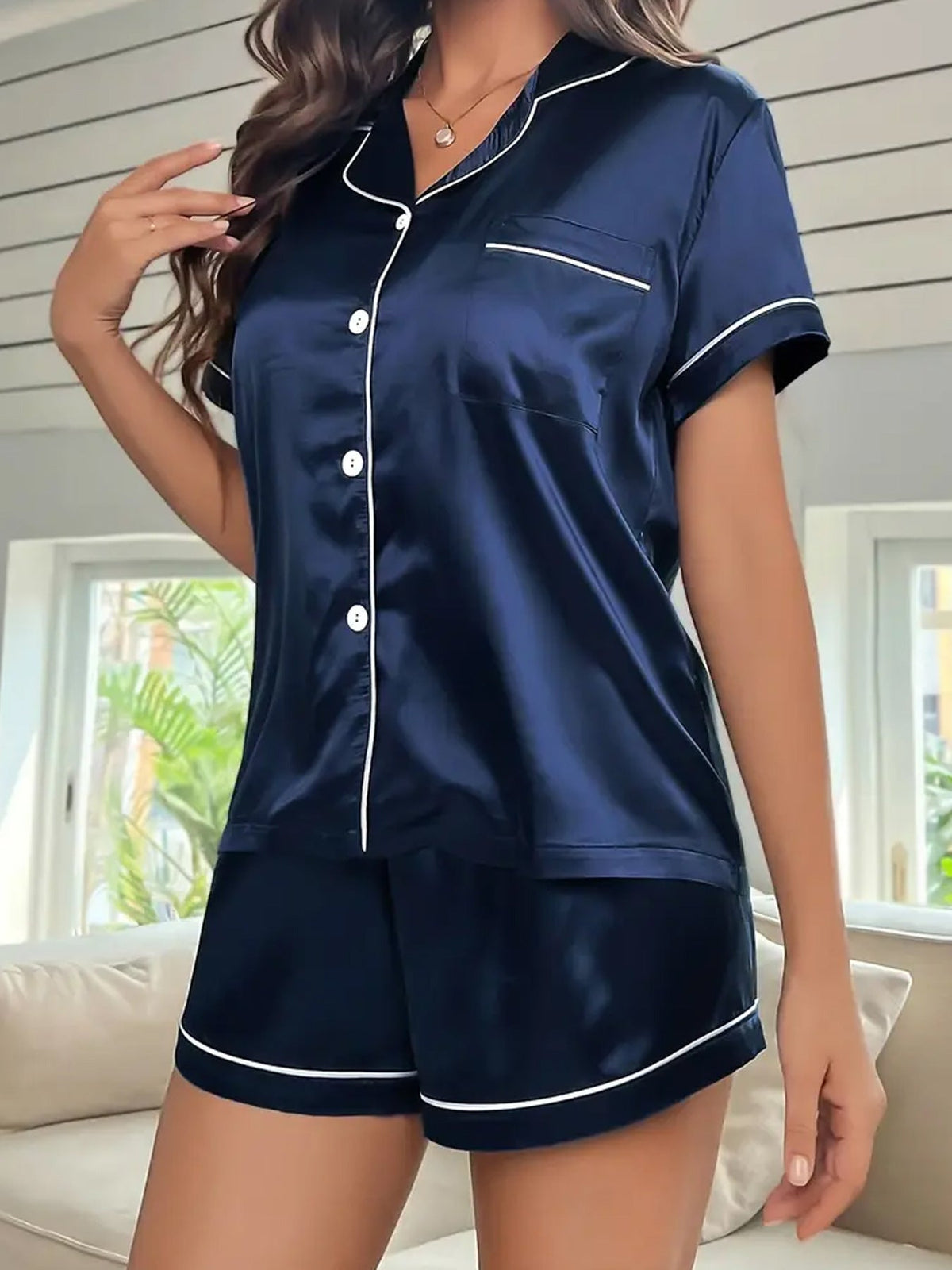 Women's Pajama Set – Short-Sleeve Cardigan and Shorts