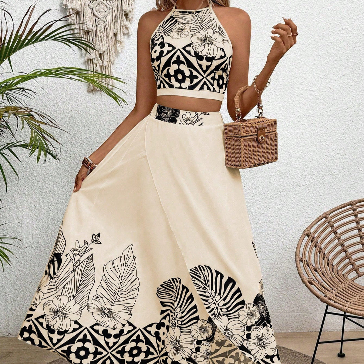 Women's Two-Piece Set – Floral Print Slim Fit