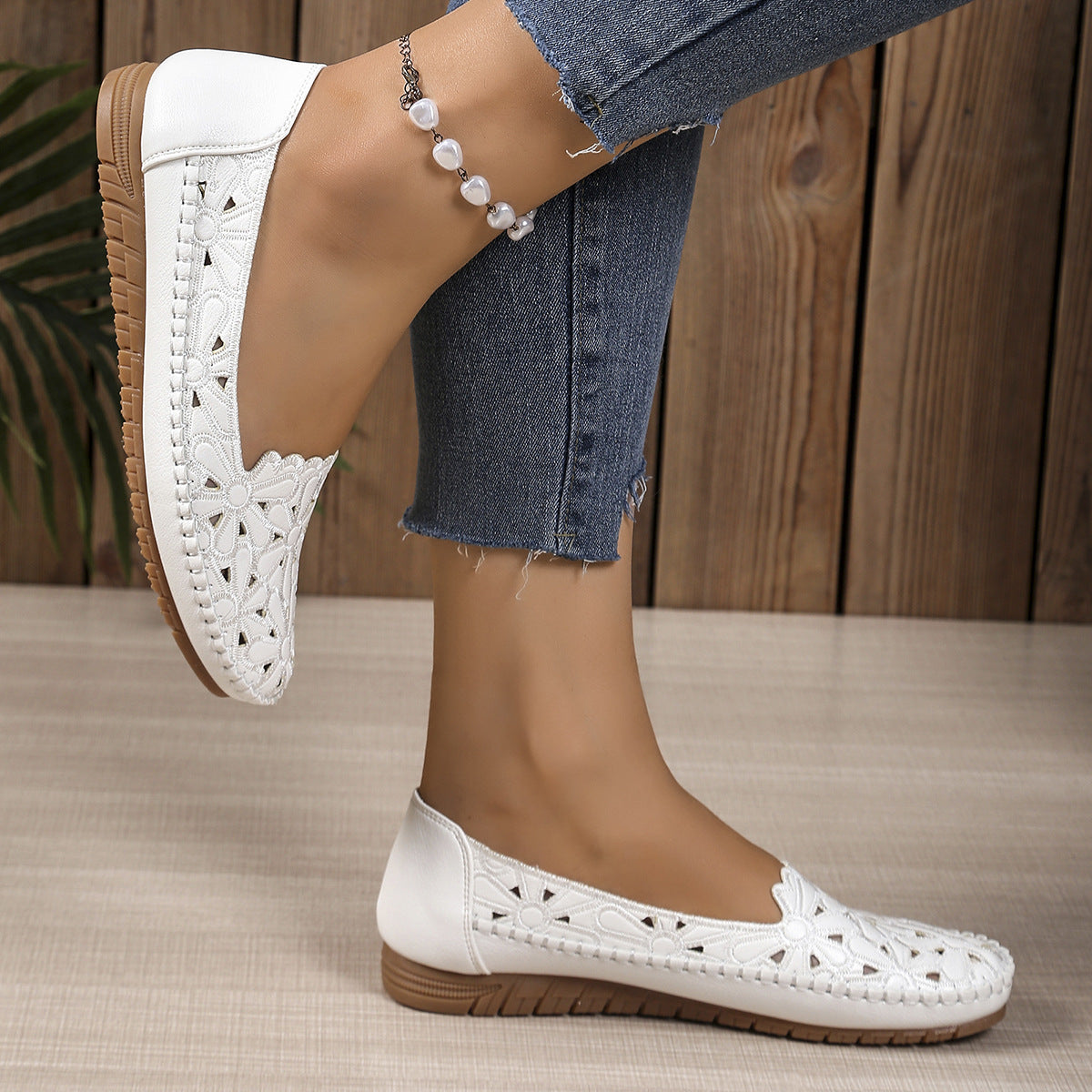 Women's Cutout Flat Shoes – Breathable Slip-On Design