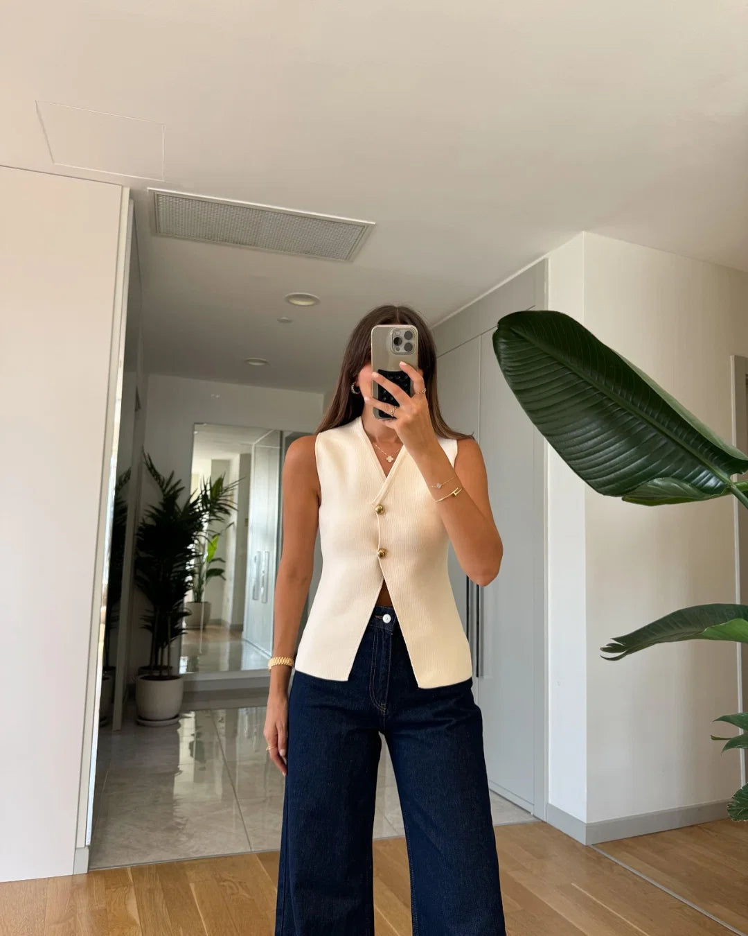 Women's Ribbed Knit Vest – Open-Front Sleeveless Cut