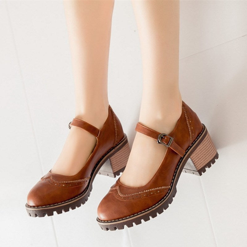 Women's Block Heel Shoe – Rounded Toe Low-Cut
