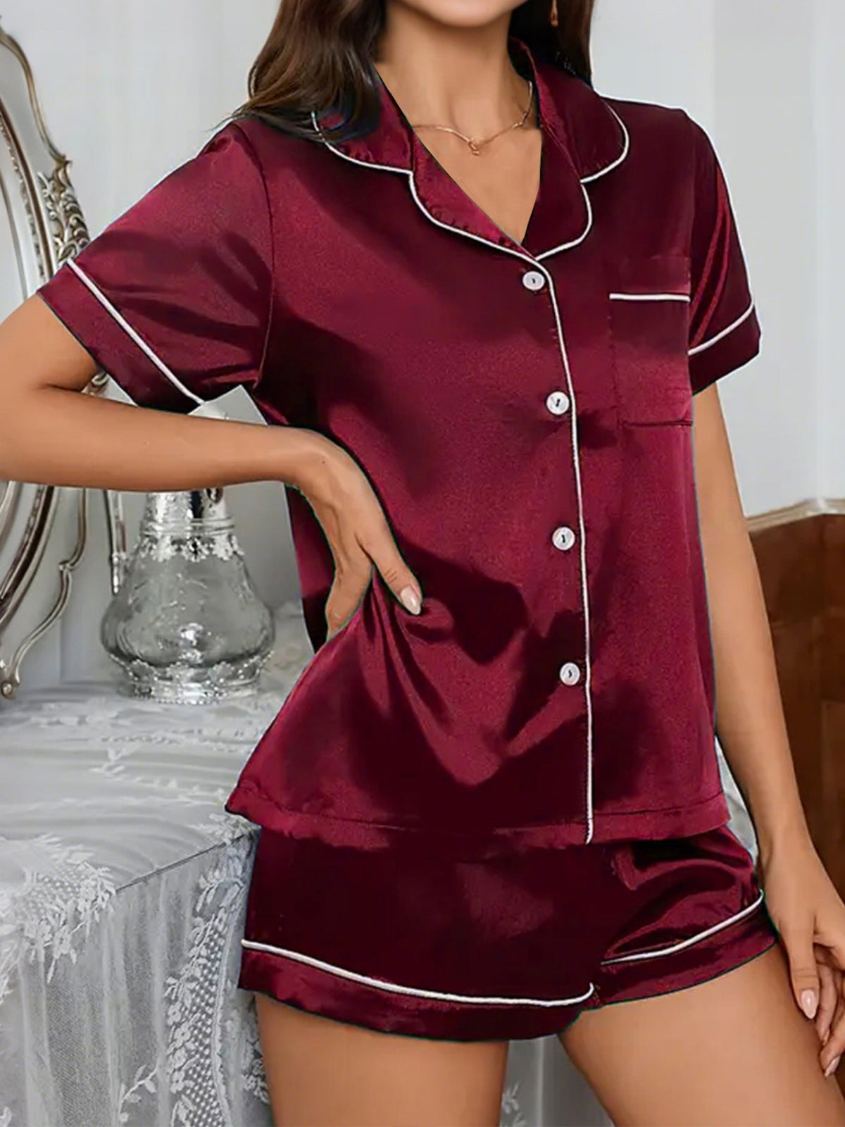 Women's Pajama Set – Short-Sleeve Cardigan and Shorts