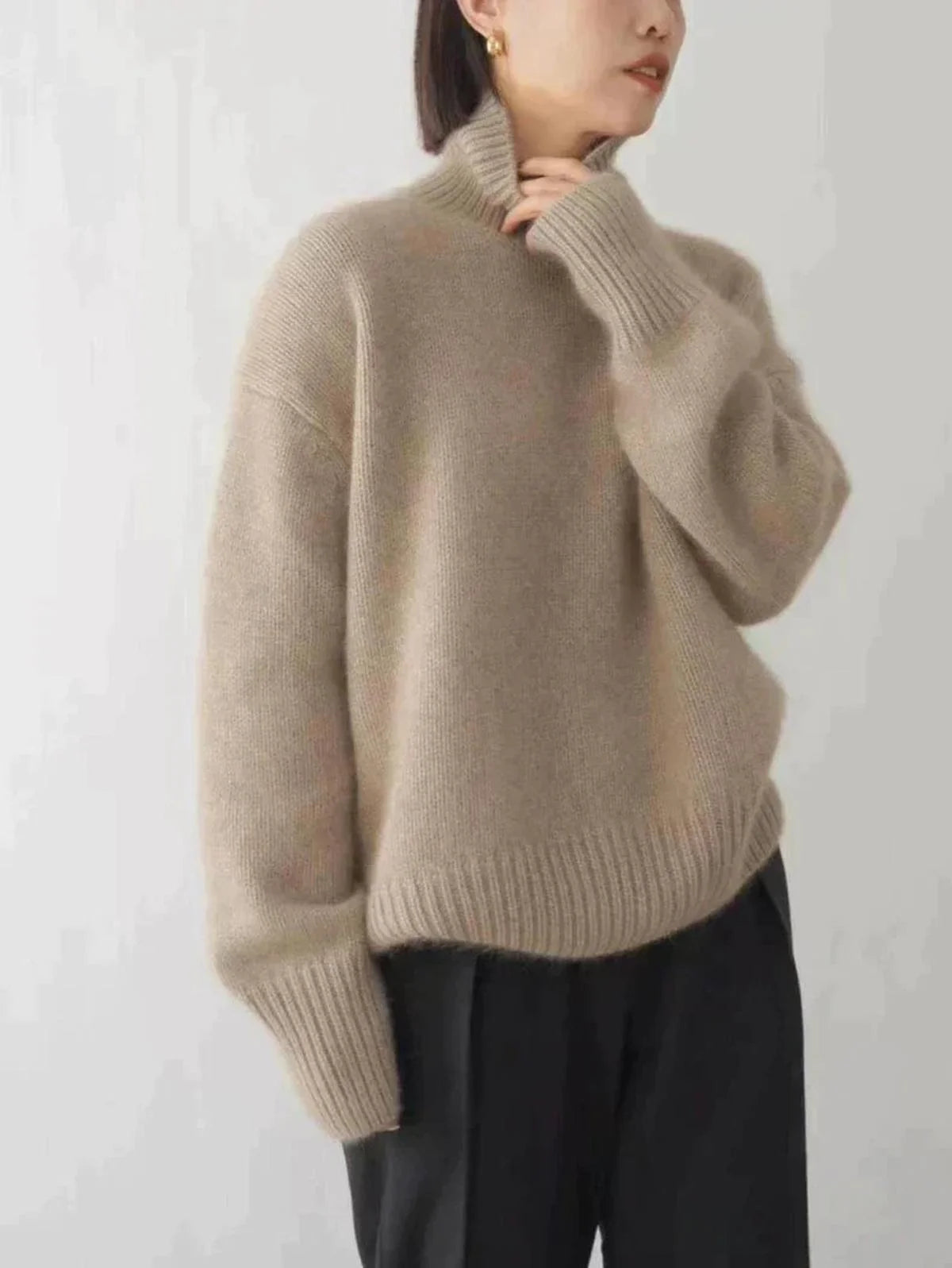 Women's Wool Turtleneck Sweater – Chunky Straight Fit
