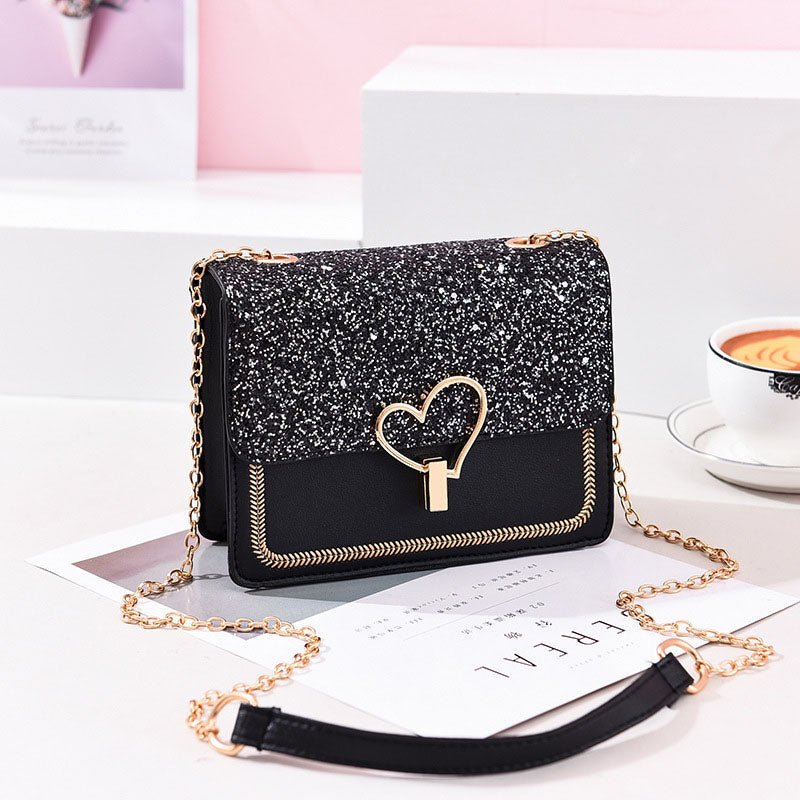 Unisex Chain Crossbody Bag – Compact Rectangular Shape