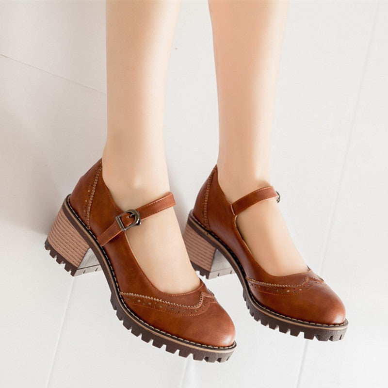 Women's Block Heel Shoe – Rounded Toe Low-Cut