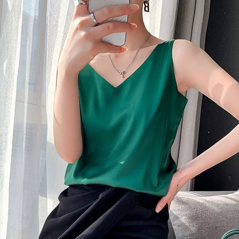 Women's V-Neck Silk Top – Relaxed Sleeveless Cut
