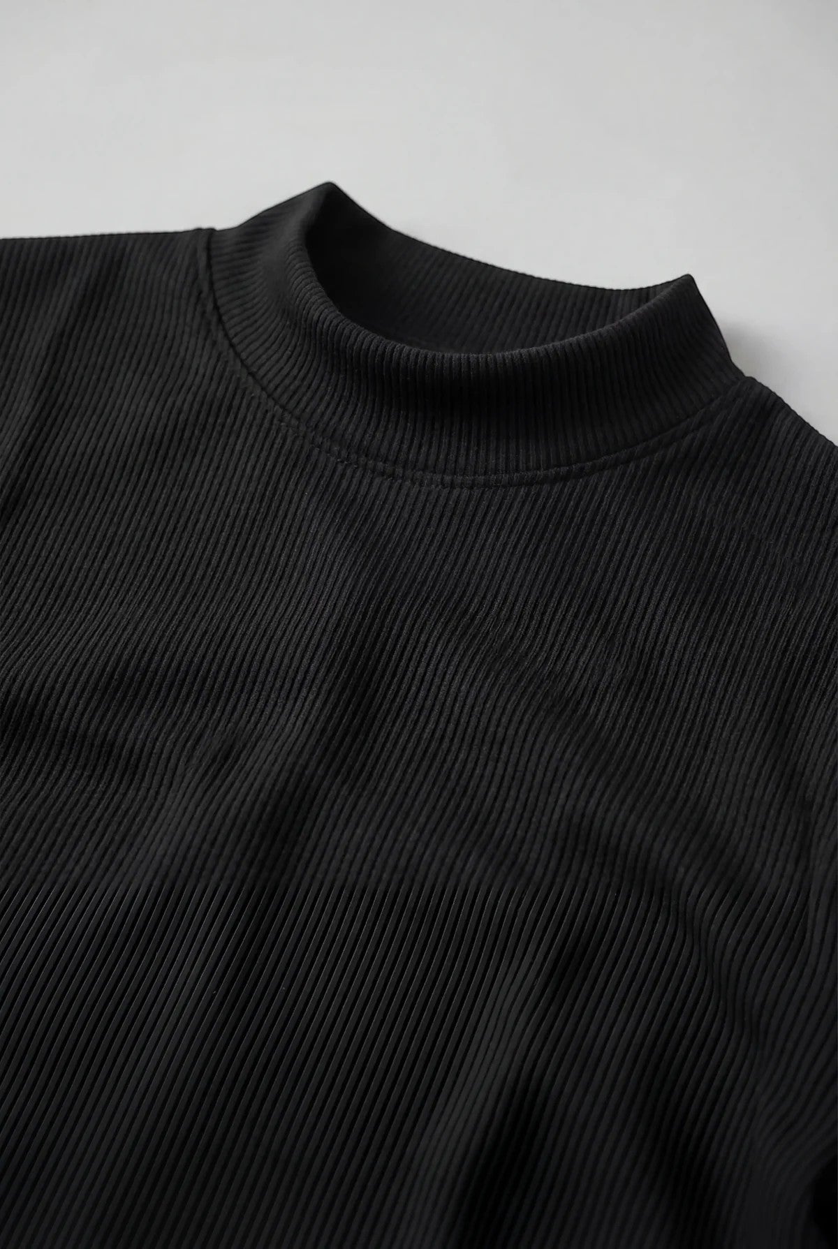 Men's Slim-Fit Stretch T-Shirt – Ribbed Crew Neck