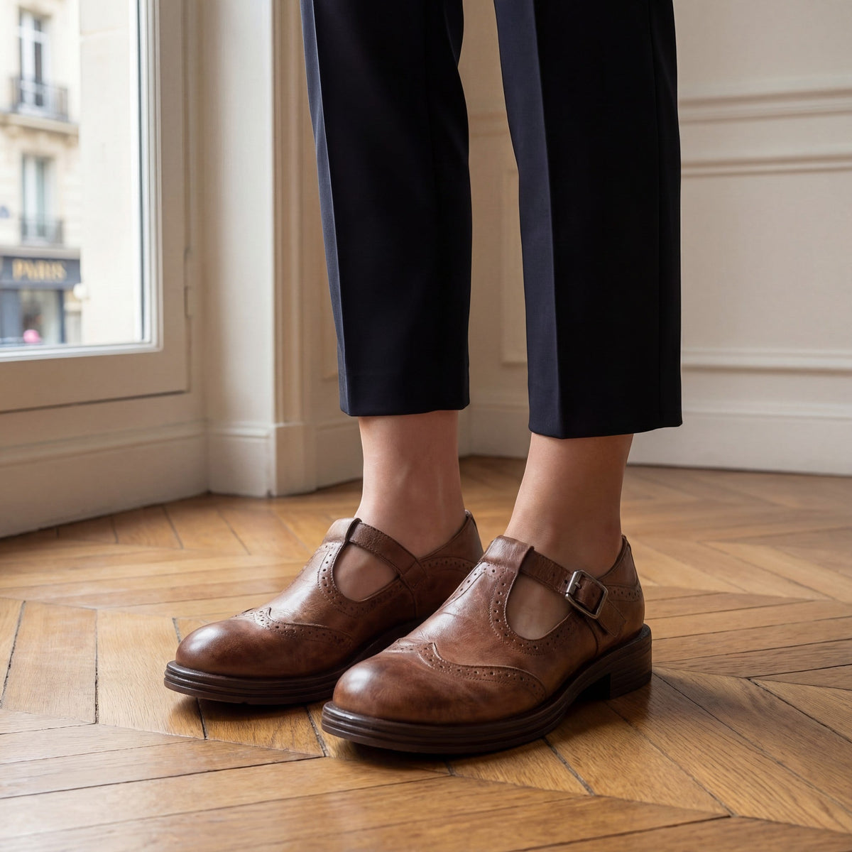 Women's Leather Flat Shoes – Smooth Rounded-Toe Design