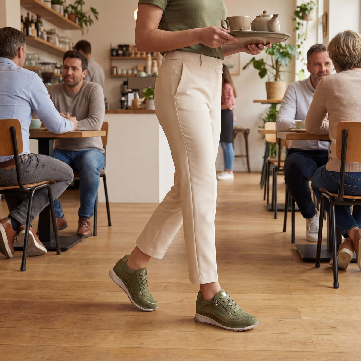 Women's Leather Platform Sneaker – Sculpted Raised Sole