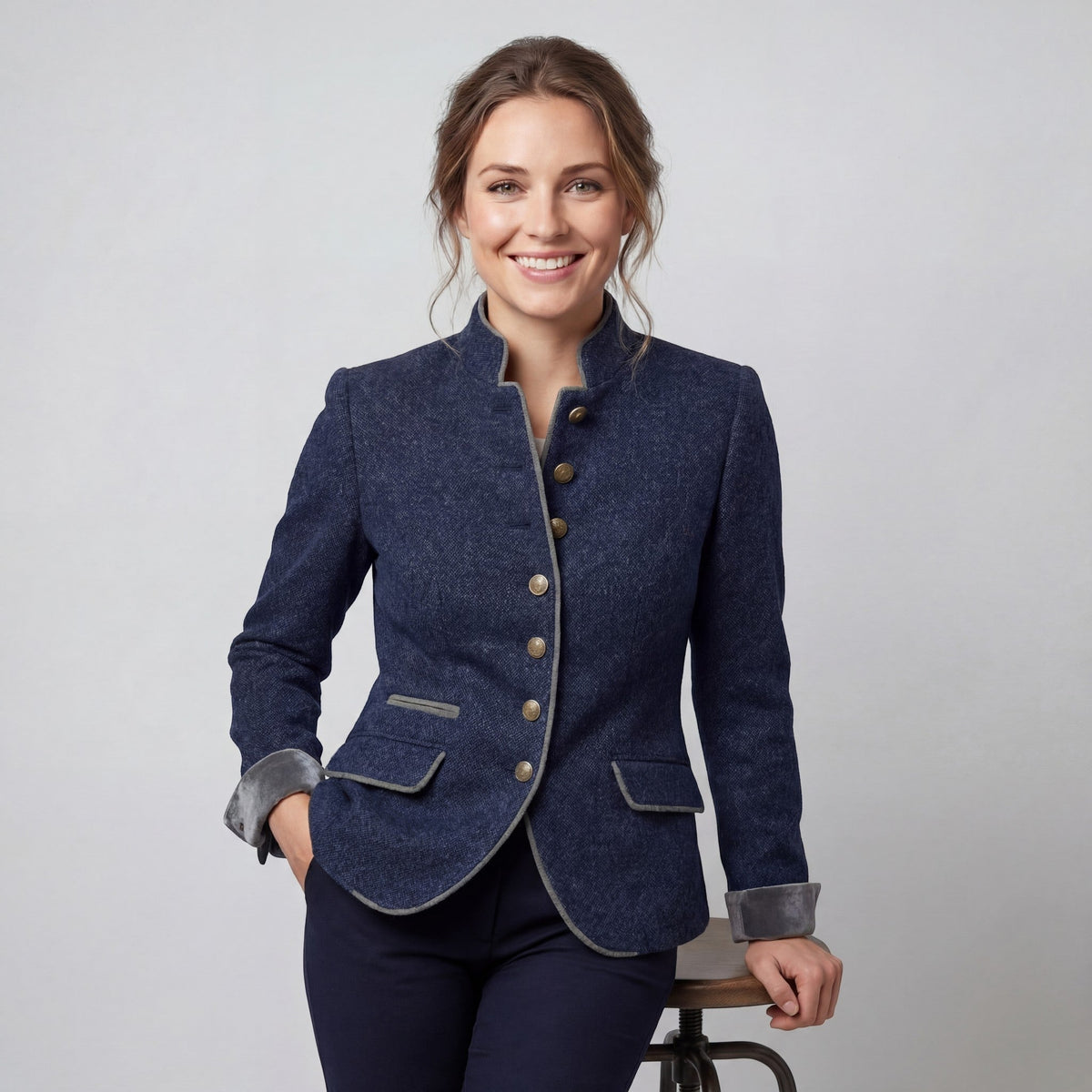 Women's Wool-Blend Blazer – Tailored Waist Fit