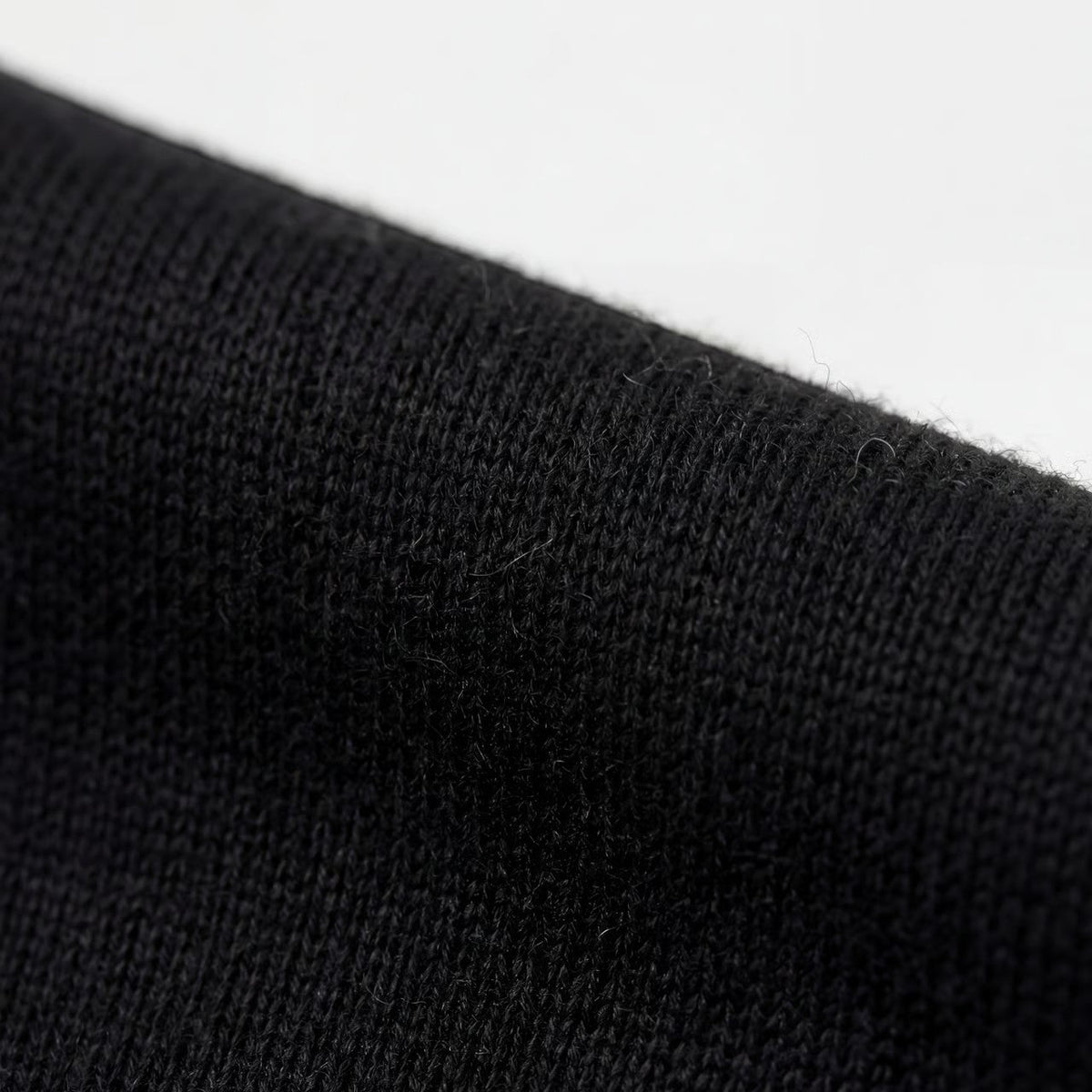 Men's Slim-Fit Sweater – Clean Crew Neck