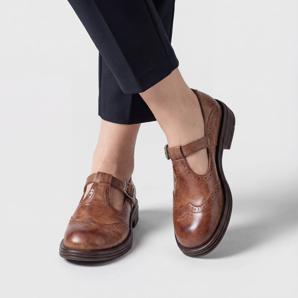 Women's Leather Flat Shoes – Smooth Rounded-Toe Design