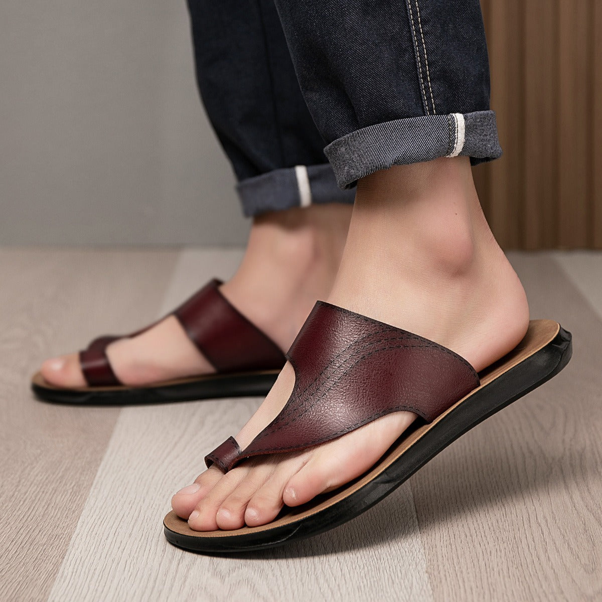 Men's Toe-Loop Slipper – Contoured Footbed Slip-On