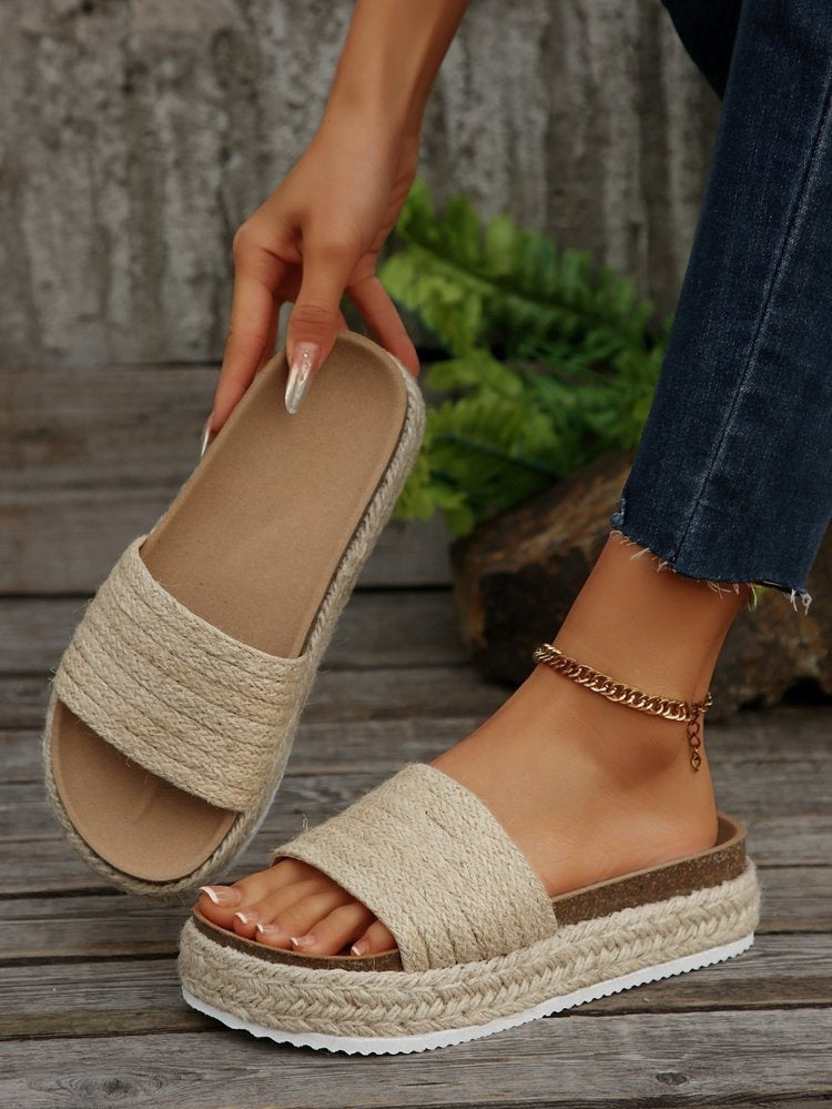 Women's Woven Flat Sandal – Cushioned Muffin Sole