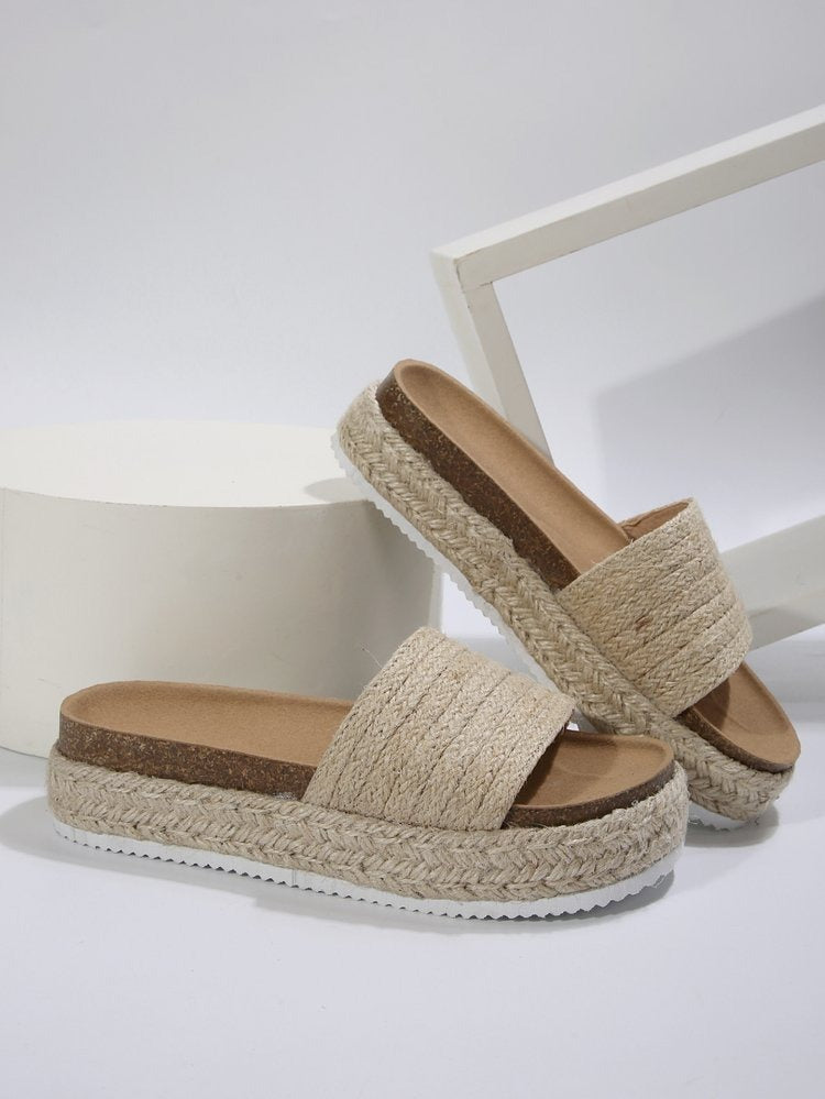 Women's Woven Flat Sandal – Cushioned Muffin Sole